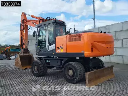 Pelle sur pneus 2011 Hitachi ZX210W -3 (2)