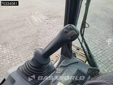 Beltegraver 2018 Caterpillar 340 F (33)