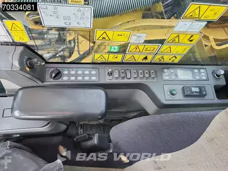 Beltegraver 2018 Caterpillar 340 F (37)