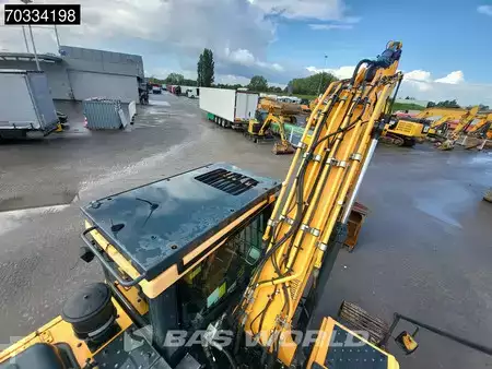 Koparki gąsienicowe 2018 Hyundai HX220 L (10)