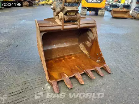 Koparki gąsienicowe 2018 Hyundai HX220 L (15)