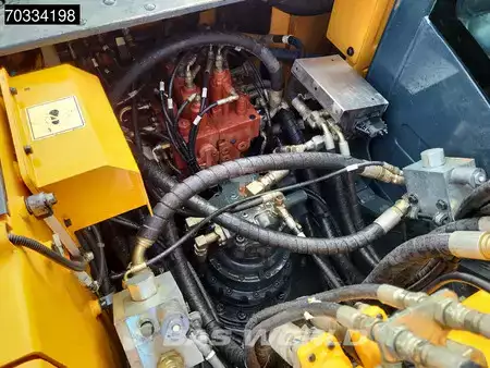 Koparki gąsienicowe 2018 Hyundai HX220 L (28)