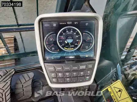 Koparki gąsienicowe 2018 Hyundai HX220 L (35)