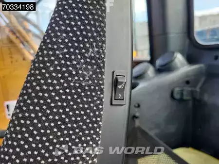 Koparki gąsienicowe 2018 Hyundai HX220 L (38)