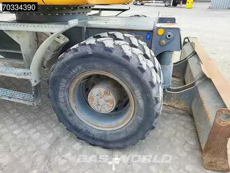 Mobiele graafmachines 2015 Liebherr A 914 Compact Select (24)