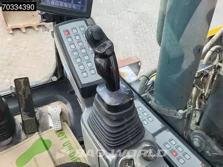 Mobiele graafmachines 2015 Liebherr A 914 Compact Select (33)