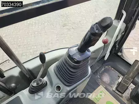 Mobiele graafmachines 2015 Liebherr A 914 Compact Select (37)