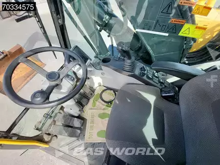 Mobilbagger 2013 Volvo EW140 D Outriggers + Blade (29)