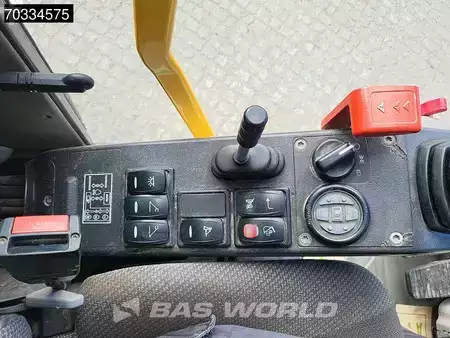 Mobilbagger 2013 Volvo EW140 D Outriggers + Blade (32)