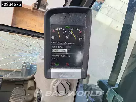 Mobilbagger 2013 Volvo EW140 D Outriggers + Blade (34)