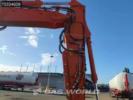 Hydraulic Excavators 2020 Hitachi ZX135 US-6 Blade - First Owner (12)