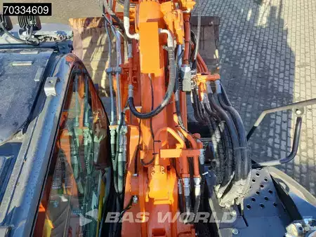 Hydraulic Excavators 2020 Hitachi ZX135 US-6 Blade - First Owner (24)