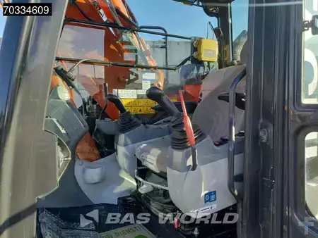 Hydraulic Excavators 2020 Hitachi ZX135 US-6 Blade - First Owner (35)