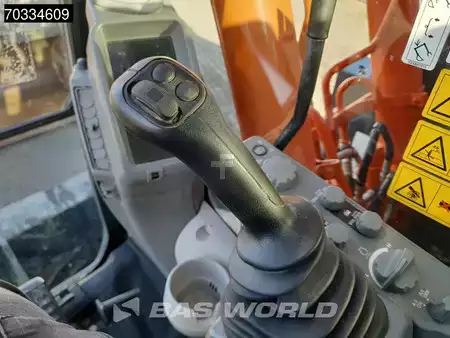Hydraulic Excavators 2020 Hitachi ZX135 US-6 Blade - First Owner (38)