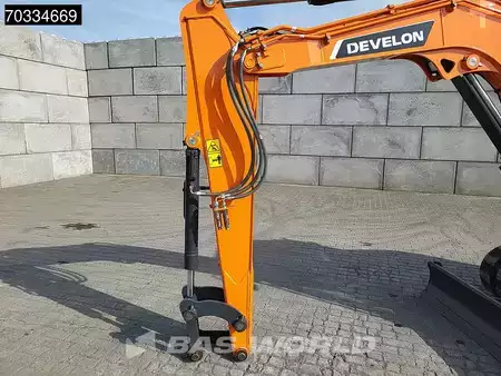 Minibagry 2025 DEVELON DX55 R-7 A/C (10)