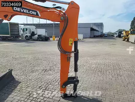 Minibagry 2025 DEVELON DX55 R-7 A/C (11)