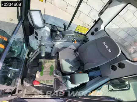 Minibagry 2025 DEVELON DX55 R-7 A/C (24)
