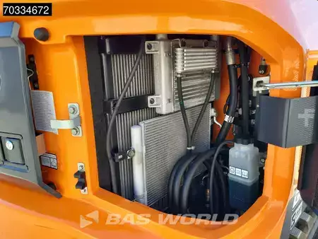 Minibagry 2025 DEVELON DX85 R-7 A/C (13)