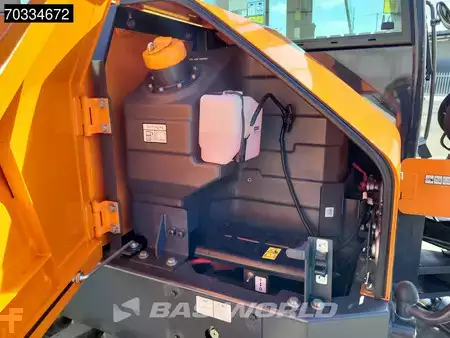 Minibagry 2025 DEVELON DX85 R-7 A/C (14)