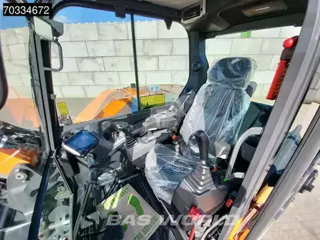 Minibagry 2025 DEVELON DX85 R-7 A/C (23)