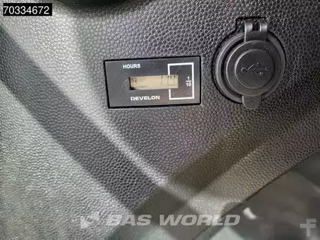 Minibagry 2025 DEVELON DX85 R-7 A/C (31)