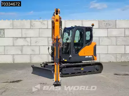 Minibagry 2025 DEVELON DX85 R-7 A/C (5)