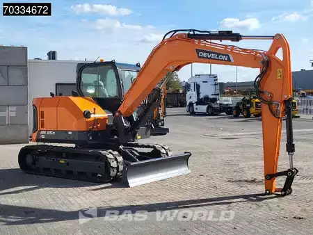 Minibagry 2025 DEVELON DX85 R-7 A/C (9)