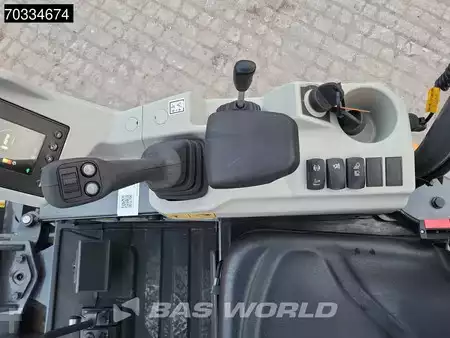 Minibagry 2025 DEVELON DX17 Z-7 (22)