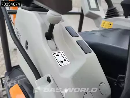 Minibagry 2025 DEVELON DX17 Z-7 (23)