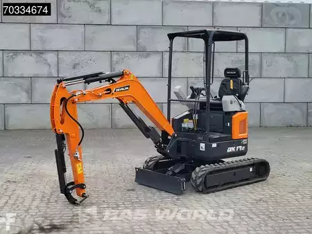 Minibagry 2025 DEVELON DX17 Z-7 (3)