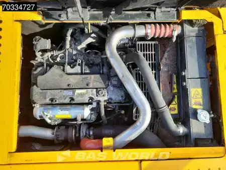 Pelle sur pneus 2007 JCB JS145W Dutch Registration (24)
