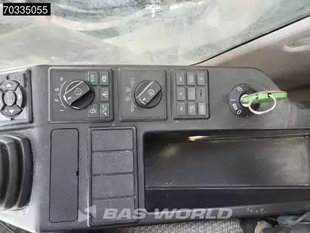 Escavadora de rastos 2016 Volvo EC380 E NL (38)