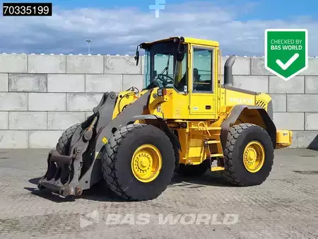 Wielladers 2004 Volvo L70 E Low Hours! (1)