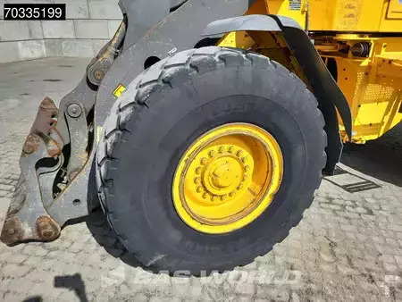 Wielladers 2004 Volvo L70 E Low Hours! (24)
