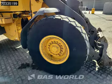 Wielladers 2004 Volvo L70 E Low Hours! (26)