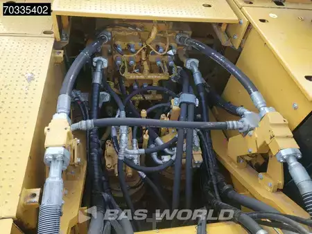 Beltegraver 2019 Caterpillar 352 F XE (19)