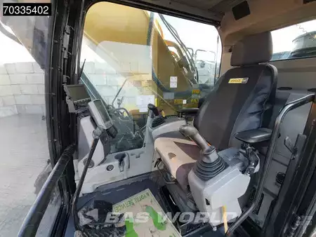 Beltegraver 2019 Caterpillar 352 F XE (31)