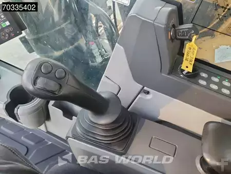 Beltegraver 2019 Caterpillar 352 F XE (35)