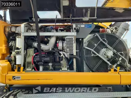 Mobilní bagry 2017 Liebherr A918 (17)