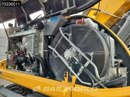 Mobilní bagry 2017 Liebherr A918 (18)
