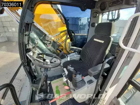 Mobilní bagry 2017 Liebherr A918 (32)