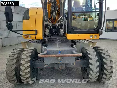 Mobilní bagry 2017 Liebherr A918 (8)