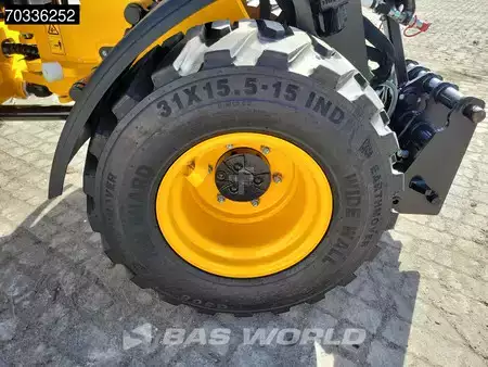 Cargadoras de ruedas 2025 JCB 403 SP FACTORY WARRANTY - WEIDEMAN COUPLER - KUBOTA (17)