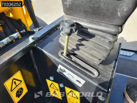Cargadoras de ruedas 2025 JCB 403 SP FACTORY WARRANTY - WEIDEMAN COUPLER - KUBOTA (21)