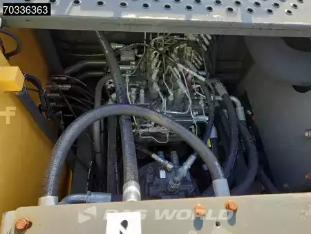 Rupsgraafmachines 2019 Volvo EC300 E L (23)