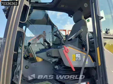 Rupsgraafmachines 2019 Volvo EC300 E L (32)