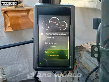 Rupsgraafmachines 2019 Volvo EC300 E L (35)