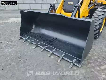 Starre graaflaadcombinaties 2021 JCB 3DX PLUS 4WD - A/C - HP (19)