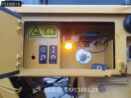 Chargeuse sur pneus 2015 Caterpillar 966 M (22)