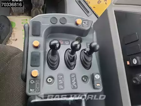 Chargeuse sur pneus 2015 Caterpillar 966 M (35)